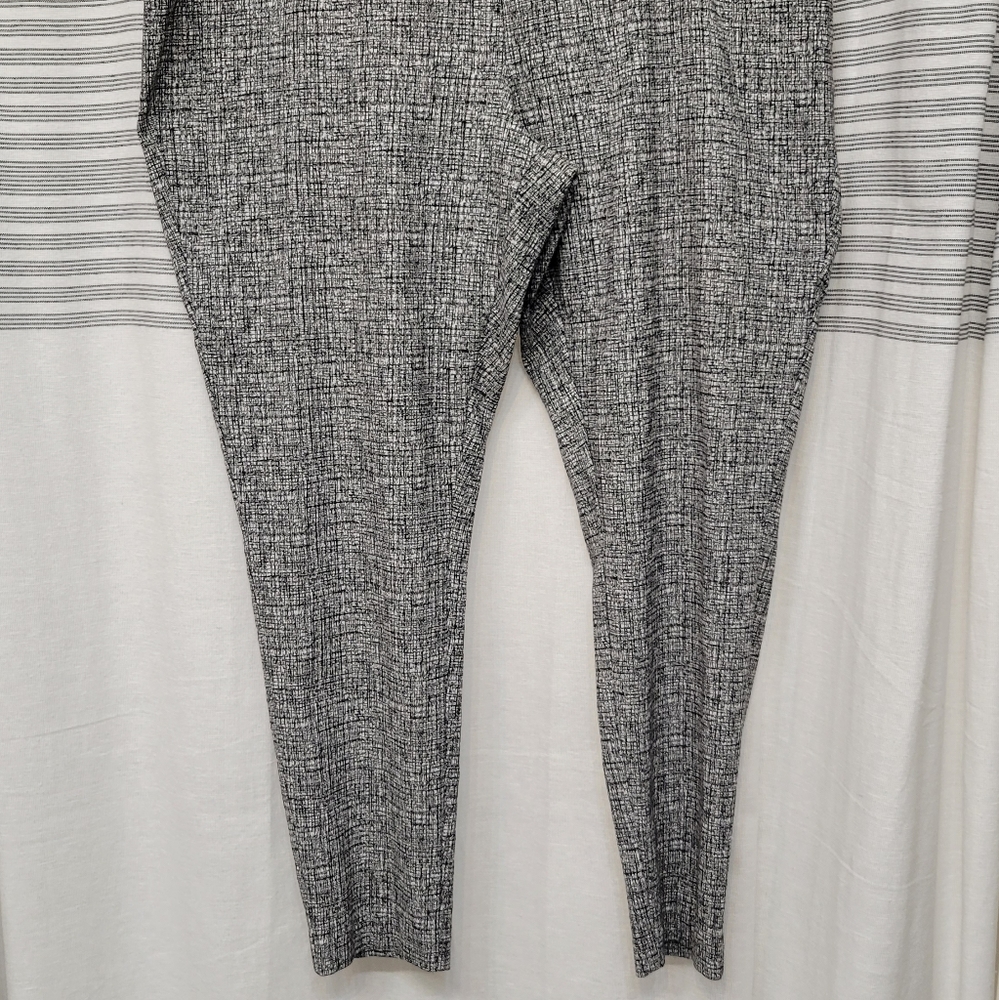 Est. 1946 Ankle Pants .